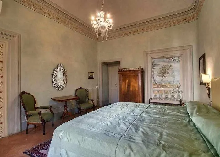 Salvemini Elegant Close To Piazza Santa Croce Apartament *