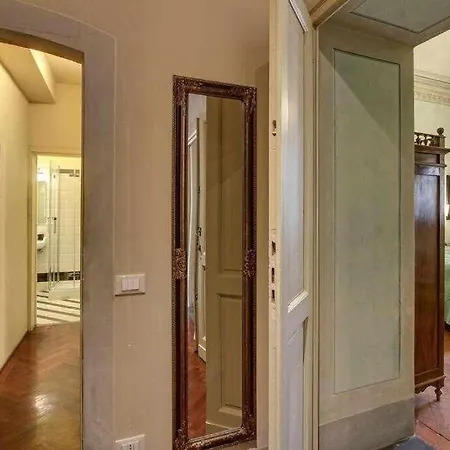 Salvemini Elegant Close To Piazza Santa Croce 아파트 *