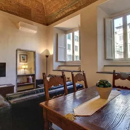 דירה Salvemini Elegant Close To Piazza Santa Croce *