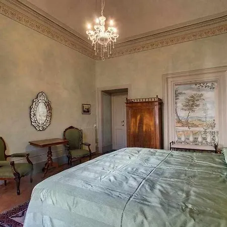 Salvemini Elegant Close To Piazza Santa Croce Apartment *