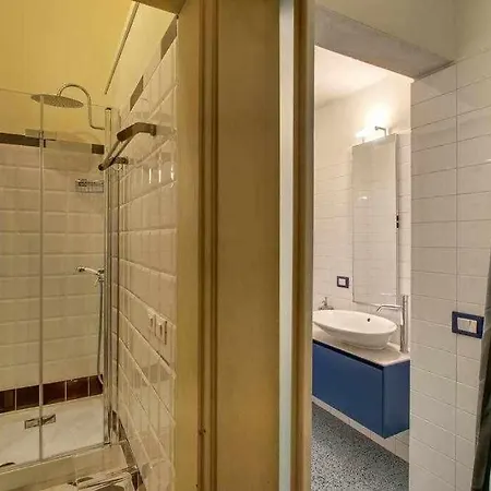 Apartment Salvemini Elegant Close To Piazza Santa Croce Florence