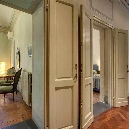 Salvemini Elegant Close To Piazza Santa Croce Apartment
