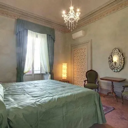 Salvemini Elegant Close To Piazza Santa Croce Apartment *